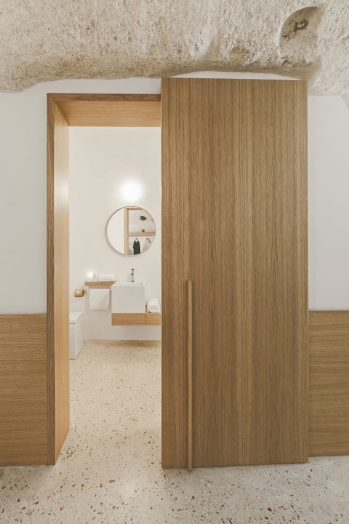 La transformation de grottes en appartements modernes par des architectes italiens La transformation de grottes en appartements modernes par des architectes italiens 13 la-transformation-de-grottes-en-appartements-modernes-par-des-architectes-italiens-13