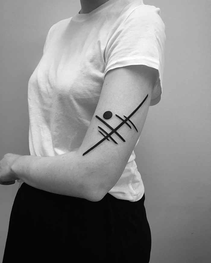 Les tatouages minimalistes de Stanislaw Wilczynski - digimatism Les tatouages minimalistes de Stanislaw Wilczynski digimatism 18 les-tatouages-minimalistes-de-stanislaw-wilczynski-digimatism-18