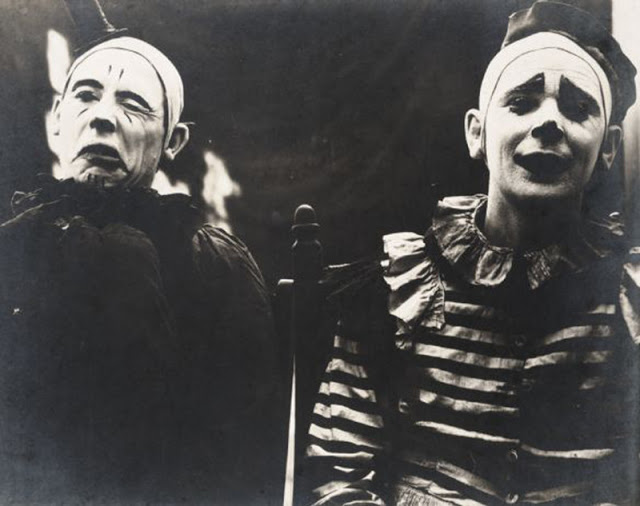 34 photos vintage de clowns horribles et terrifiants 34 photos vintage de clown horribles et terrifiants 16 34-photos-vintage-de-clown-horribles-et-terrifiants-16