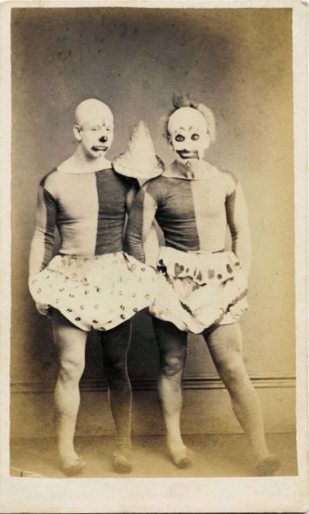 34 photos vintage de clowns horribles et terrifiants 34 photos vintage de clown horribles et terrifiants 26 34-photos-vintage-de-clown-horribles-et-terrifiants-26