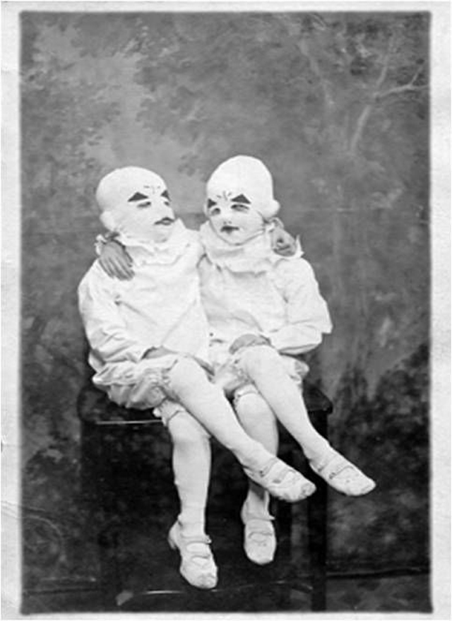 34 photos vintage de clowns horribles et terrifiants 34 photos vintage de clown horribles et terrifiants 4 34-photos-vintage-de-clowns-horribles-et-terrifiants-4