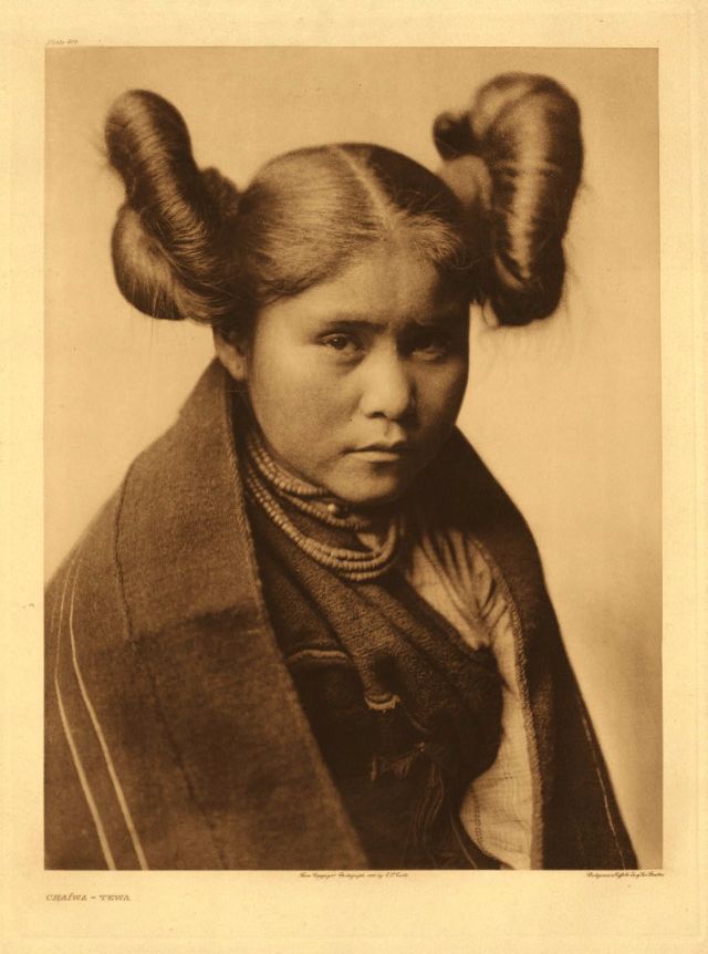 40 portraits d'amérindiens du début du 20ème siècle par Edward S. Curtis 40 portraits d amerindiens du debut du 20eme siecle par Edward S Curtis 1 40-portraits-d-amerindiens-du-debut-du-20eme-siecle-par-edward-s-curtis-1