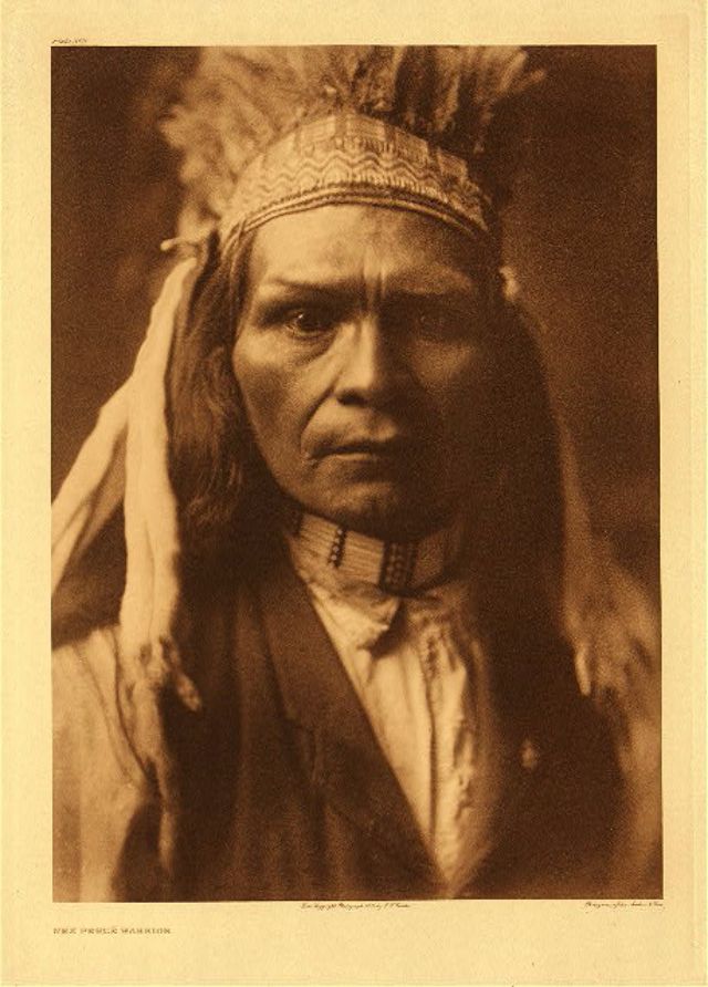 40 portraits d'amérindiens du début du 20ème siècle par Edward S. Curtis 40 portraits d amerindiens du debut du 20eme siecle par Edward S Curtis 24 40-portraits-d-amerindiens-du-debut-du-20eme-siecle-par-edward-s-curtis-24