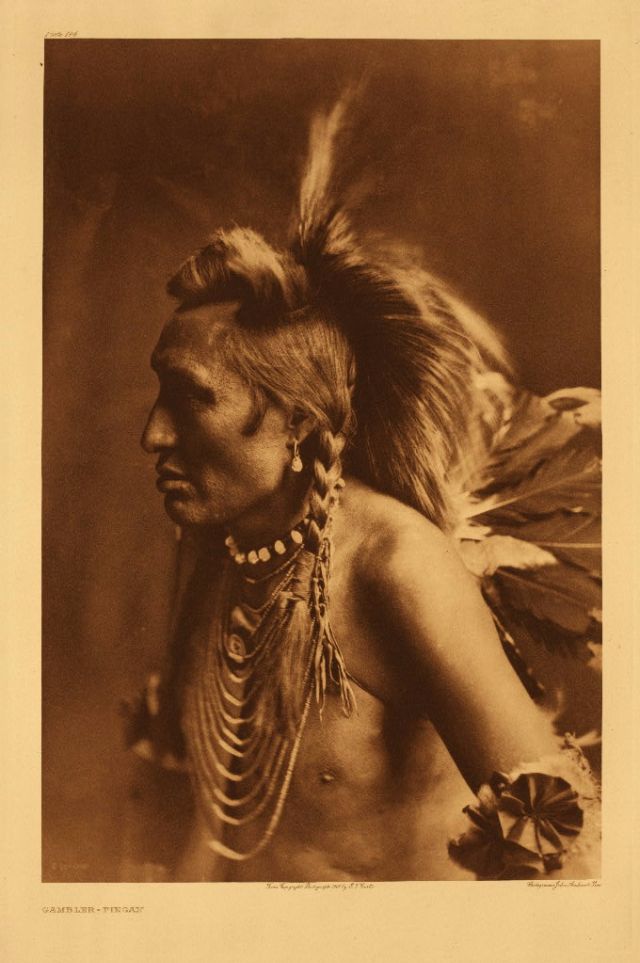 40 portraits d'amérindiens du début du 20ème siècle par Edward S. Curtis 40 portraits d amerindiens du debut du 20eme siecle par Edward S Curtis 4 40-portraits-d-amerindiens-du-debut-du-20eme-siecle-par-edward-s-curtis-4
