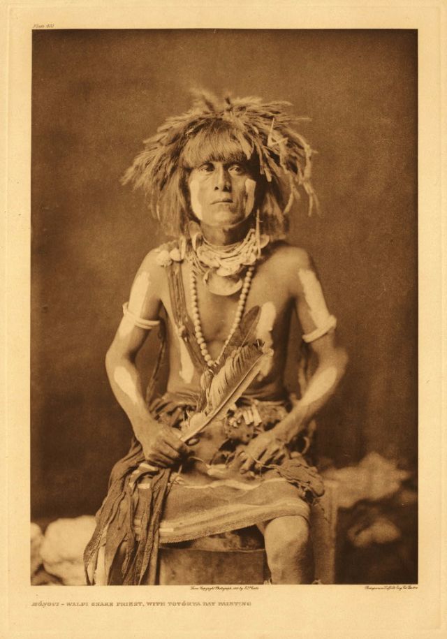 40 portraits d'amérindiens du début du 20ème siècle par Edward S. Curtis 40 portraits d amerindiens du debut du 20eme siecle par Edward S Curtis 9 40-portraits-d-amerindiens-du-debut-du-20eme-siecle-par-edward-s-curtis-9