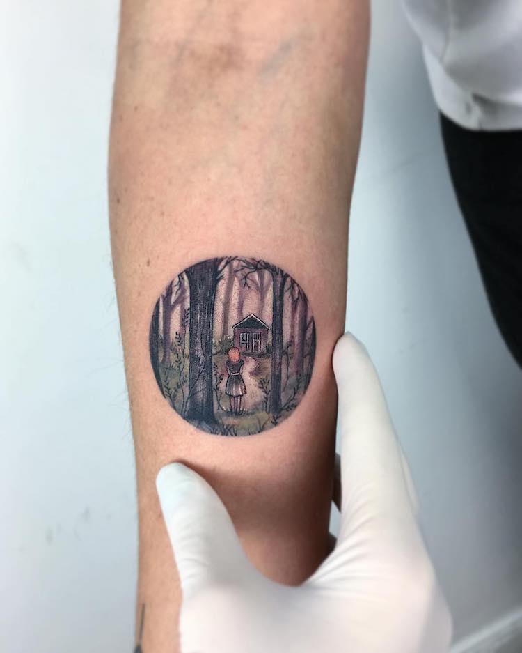 De nouveaux tatouages en vignettes circulaires de Eva Krdbk nouveaux tatouages en vignettes circulaires de Eva Krdbk 17 nouveaux-tatouages-en-vignettes-circulaires-de-eva-krdbk-17