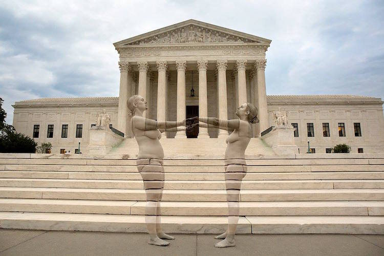 Bodypainting: des corps nus devant des monuments emblématiques américains par Trina Merry Body painting des corps nus devant des monuments emblematiques americains par Trina Merry 4 Body painting des corps nus devant des monuments emblematiques americains par Trina Merry 4