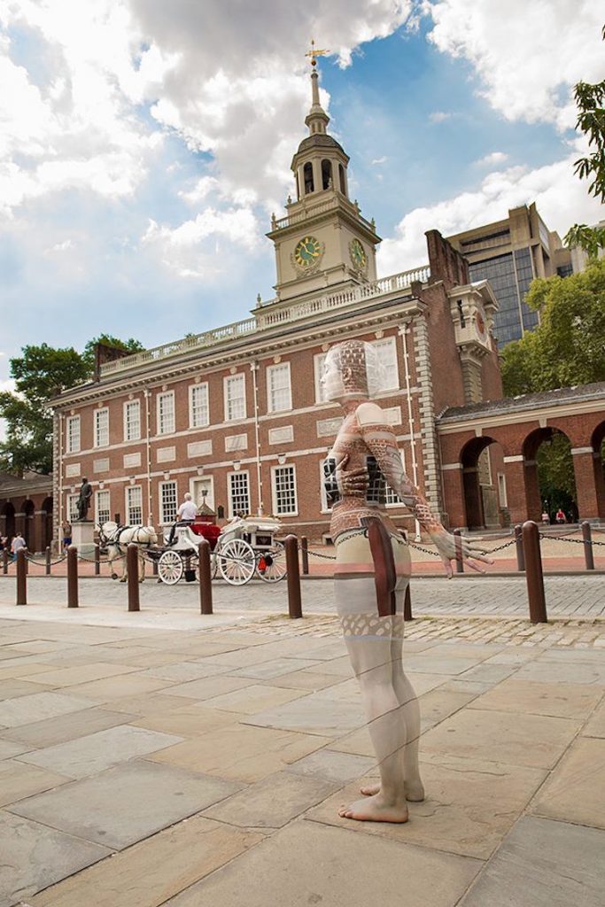 Bodypainting: des corps nus devant des monuments emblématiques américains par Trina Merry Body painting des corps nus devant des monuments emblematiques americains par Trina Merry 7 Body painting des corps nus devant des monuments emblematiques americains par Trina Merry 7