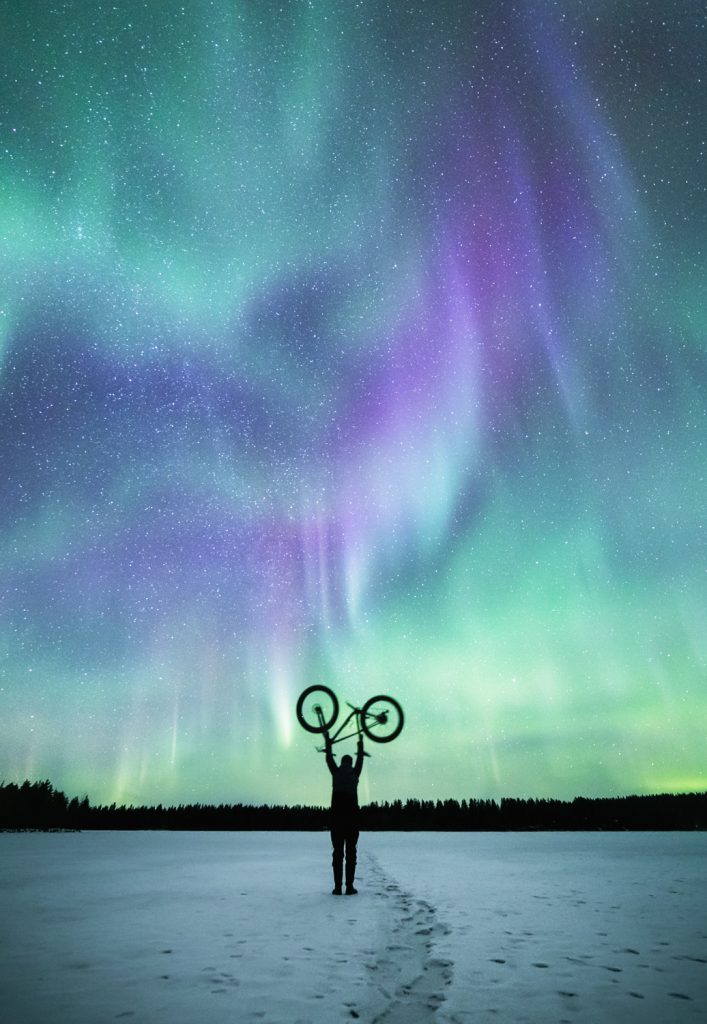 Des photos magiques de l'hiver en Finlande sous les aurores boréales par Tiina Törmänen Des photos magiques de l hiver en Finlande sous les aurores boreales par Tiina Tormanen 10 Des-photos-magiques-de-l-hiver-en-Finlande-sous-les-aurores-boreales-par-Tiina-Tormanen-10