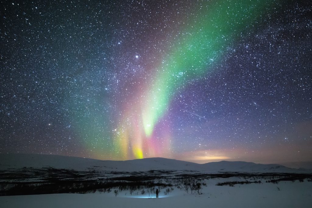 Des photos magiques de l'hiver en Finlande sous les aurores boréales par Tiina Törmänen Des photos magiques de l hiver en Finlande sous les aurores boreales par Tiina Tormanen 4 Des-photos-magiques-de-l-hiver-en-Finlande-sous-les-aurores-boreales-par-Tiina-Tormanen-4
