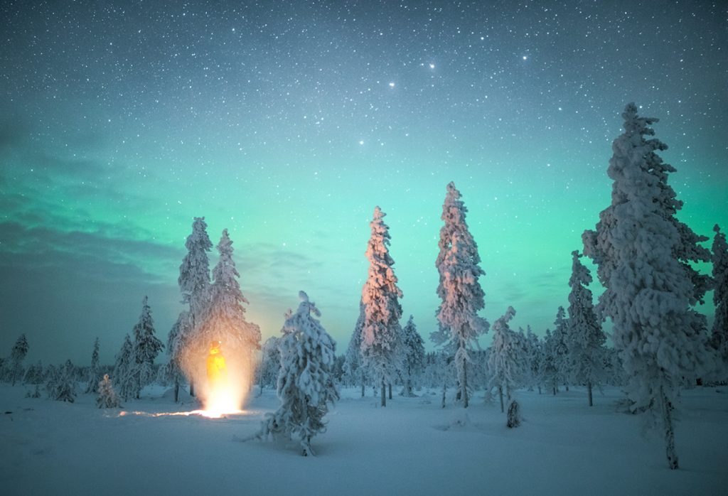 Des photos magiques de l'hiver en Finlande sous les aurores boréales par Tiina Törmänen Des photos magiques de l hiver en Finlande sous les aurores boreales par Tiina Tormanen 6 Des-photos-magiques-de-l-hiver-en-Finlande-sous-les-aurores-boreales-par-Tiina-Tormanen-6