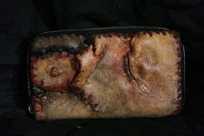 Ed Gein une ligne de vêtements en peaux humaines Ed Gein une ligne de vetements en peaux humaines 10 portefeuille Ed Gein une ligne de vetements en peaux humaines 10 portefeuille