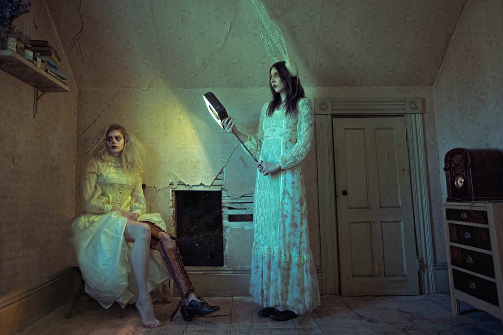 Karen Jerzyk transforme les endroits abandonnés en mondes fantastiques Karen Jerzyk transforme les endroits abandonnes en mondes fantastiques 11 Karen-Jerzyk-transforme-les-endroits-abandonnes-en-mondes-fantastiques-11