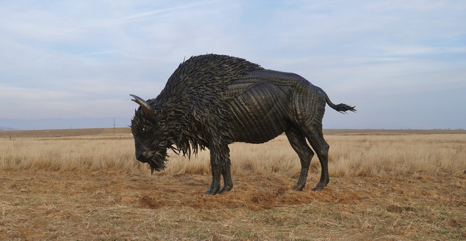 Les incroyables sculptures de pneus de Blake McFarland Les incroyables sculptures de pneus de Blake McFarland 12 bison 1 Les-incroyables-sculptures-de-pneus-de-Blake-McFarland-12-bison-1