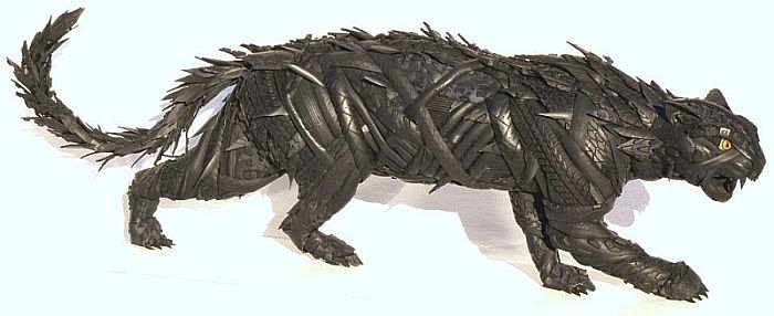 Les incroyables sculptures de pneus de Blake McFarland Les incroyables sculptures de pneus de Blake McFarland 9 Les incroyables sculptures de pneus de Blake McFarland 9