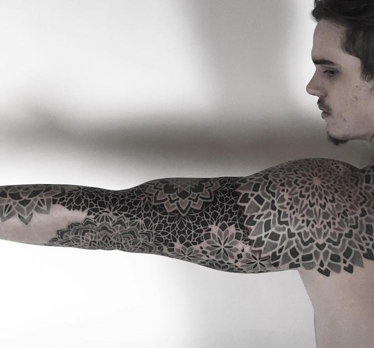 Les tatouages de mandalas de Corey Divine Les tatouages de mandalas de Corey Divine 10 Les tatouages de mandalas de Corey Divine 10