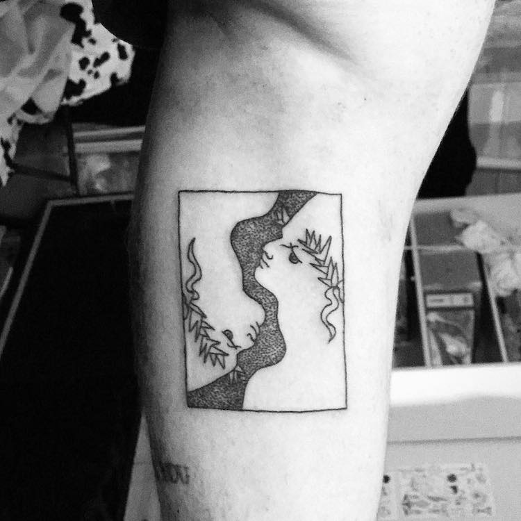 Les tatouages minimalistes surréalistes inspirés de Picasso et autres par Daisy Watson Les tatouages minimalistes surrealistes inspires de Picasso et autres par Daisy Watson 10 Les tatouages minimalistes surrealistes inspires de Picasso et autres par Daisy Watson 10