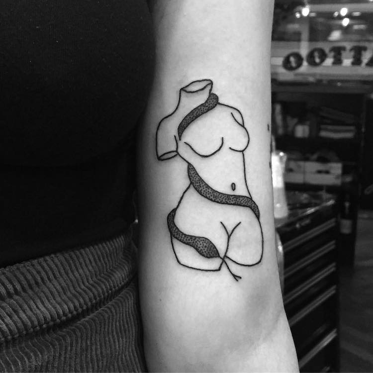 Les tatouages minimalistes surréalistes inspirés de Picasso et autres par Daisy Watson Les tatouages minimalistes surrealistes inspires de Picasso et autres par Daisy Watson 15 Les tatouages minimalistes surrealistes inspires de Picasso et autres par Daisy Watson 15
