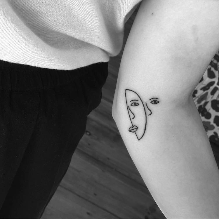 Les tatouages minimalistes surréalistes inspirés de Picasso et autres par Daisy Watson Les tatouages minimalistes surrealistes inspires de Picasso et autres par Daisy Watson 7 Les tatouages minimalistes surrealistes inspires de Picasso et autres par Daisy Watson 7