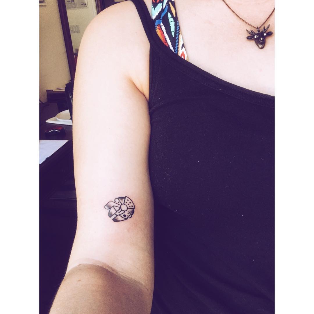 19 petits tatouages Star Wars discrets 19 petits tatouages star wars discrets 14 faucon millenium 19 petits tatouages star wars discrets 14 faucon millenium