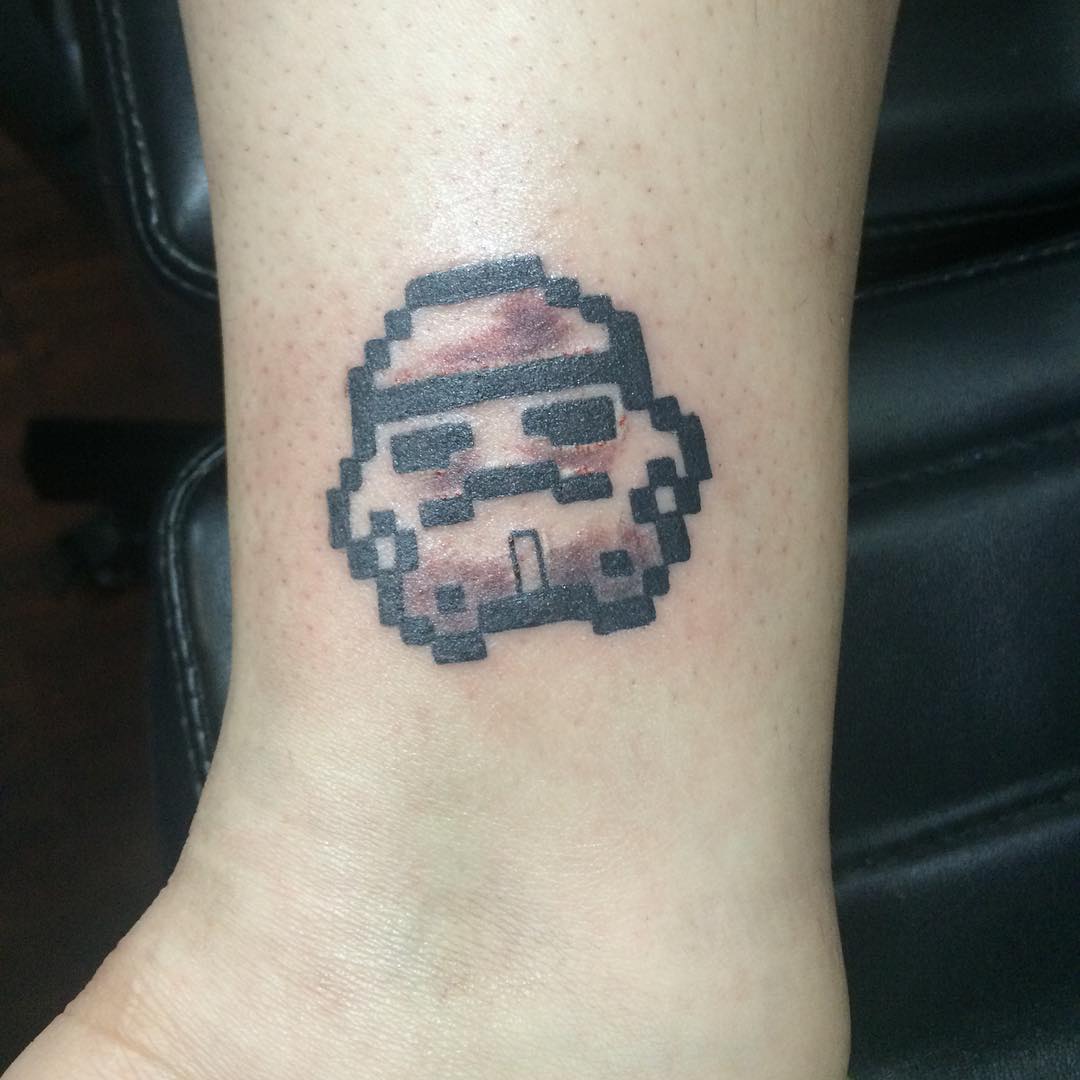 19 petits tatouages Star Wars discrets 19 petits tatouages star wars discrets 18 stormtrooper 8 bits 19 petits tatouages star wars discrets 18 stormtrooper 8 bits