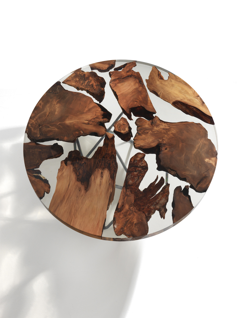 Earth Table - une table en résine et bois de 50000 ans Earth Table une table en resine et bois de 50000 ans 2 Earth Table - une table en résine et bois de 50000 ans 2