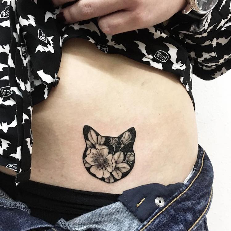 Les tatouages de fleurs de Vlada Shevchenko Les tatouages de fleurs de Vlada Shevchenko 15 Les tatouages de fleurs de Vlada Shevchenko 15