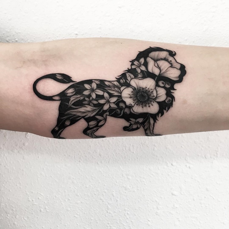 Les tatouages de fleurs de Vlada Shevchenko Les tatouages de fleurs de Vlada Shevchenko 17 Les tatouages de fleurs de Vlada Shevchenko 17