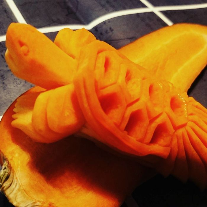 Mukimono: les incroyables sculptures de fruits, légumes et autres de Gaku mukimono les incroyables sculptures de fruits legumes et autres de Gaku 19 Mukimono: les incroyables sculptures de fruits, légumes et autres de Gaku 19