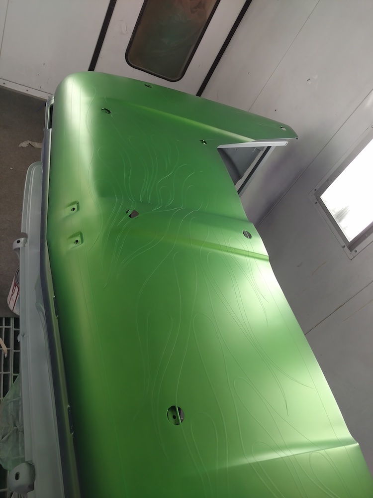 Une magnifique transformation d'un avant de voiture en bureau avec retour une magnifique transformation d un avant de voiture en bureau avec retour 11 Une magnifique transformation d'un avant de voiture en bureau avec retour 11