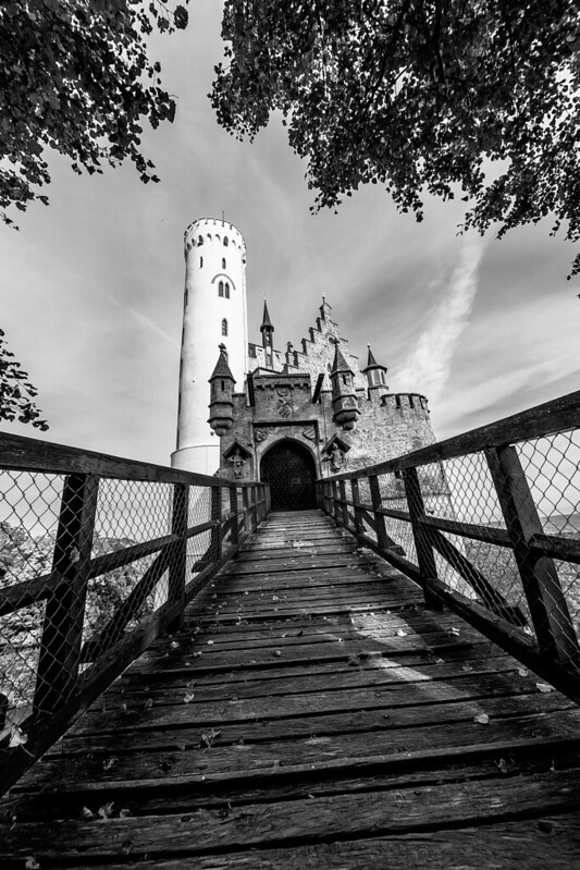 Le château de Lichtenstein, un château de conte de fées pour de vrai Le chateau de Lichtenstein un chateau de conte de fees pour de vrai 12 1 Le-chateau-de-Lichtenstein-un-chateau-de-conte-de-fees-pour-de-vrai-12