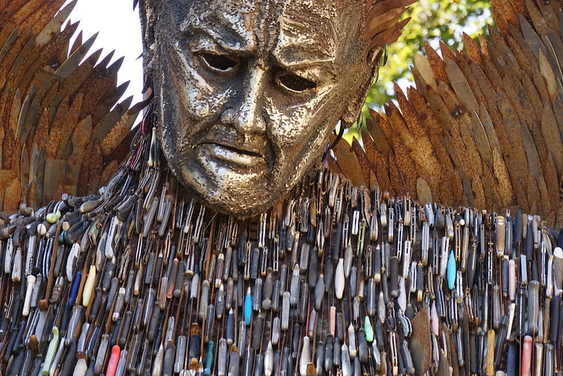 The Knife Angel - une sculpture avec des couteaux confisqués par la police The Knife Angel une sculpture avec des couteaux confisques par la police 7 The-Knife-Angel-une-sculpture-avec-des-couteaux-confisques-par-la-police-7