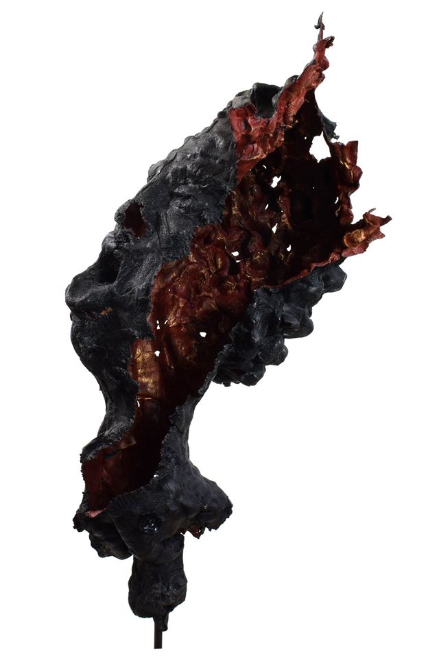 Les gueules cassées: des sculptures en recyclage de vinyle par Franck Tilmant franck tilmant recyclage ninyl gueules cassees 1 Les gueules cassées: des sculptures en recyclage de vinyle par Franck Tilmant 2