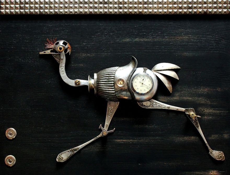 Des sculptures steampunk en recyclage d'objets par Artūras Tamašauskas sculptures steampunk en recyclage d objets par Arturas Tamasauskas 7 autruche Des sculptures steampunk en recyclage d'objets par Artūras Tamašauskas Autruche