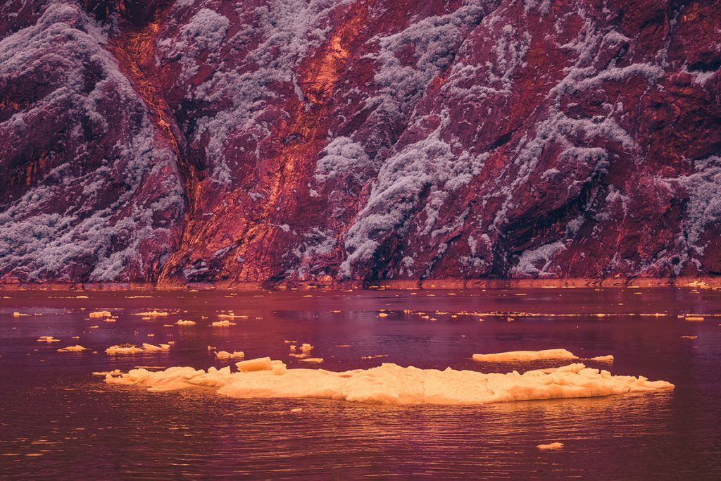 Les images des fjords d'Alaska en infra-rouge semblent venir d'un autre monde Les images des fjords d Alaska en infra rouge semblent venir d un autre monde 6 Les-images-des-fjords-d-Alaska-en-infra-rouge-semblent-venir-d-un-autre-monde-6