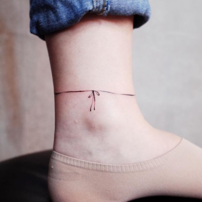 Des tatouages discrets et minimalistes par Witty Button des tatouages discrets et minimalistes par Witty Button 3 Des tatouages discrets et minimalistes par Witty Button 3