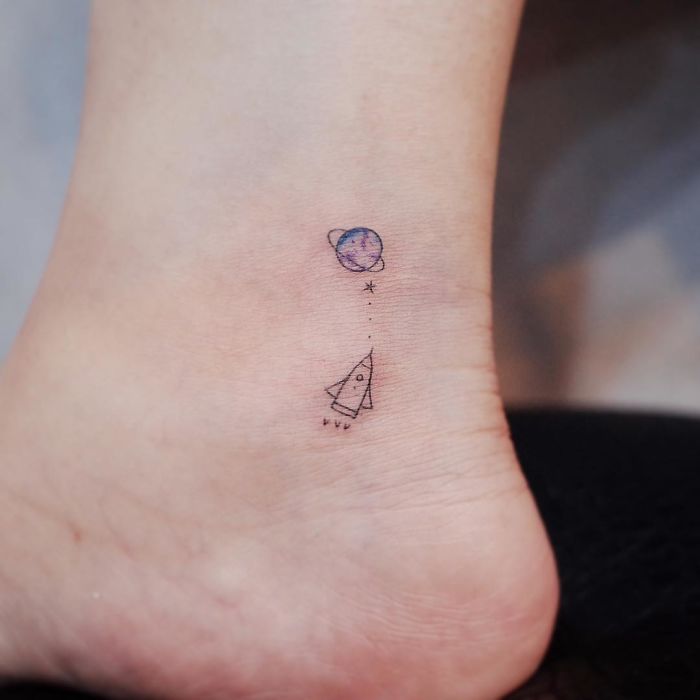 Des tatouages discrets et minimalistes par Witty Button des tatouages discrets et minimalistes par Witty Button 6 Des tatouages discrets et minimalistes par Witty Button 6