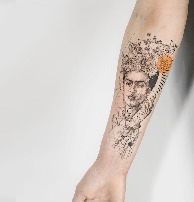 Les tatouages mélanges de gravure et de géométrie de Mowgli des tatouages melanges de gravure et de geometrie de Mowgli 6 Les tatouages mélanges de gravure et de géométrie de Mowgli 6