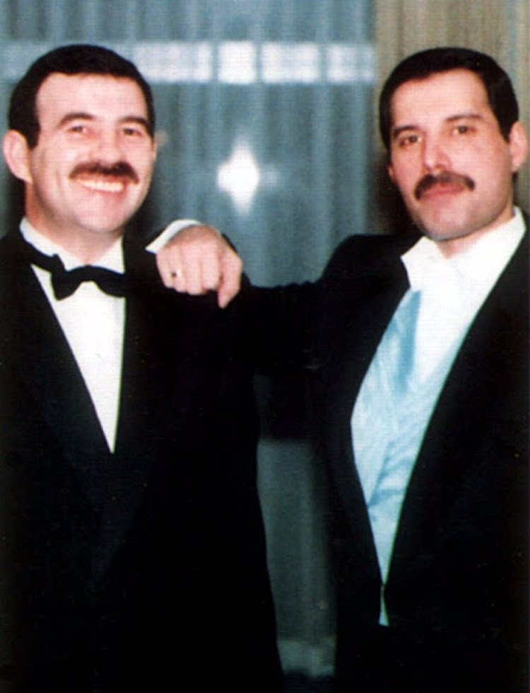 De rares photos de Freddy Mercury et son compagnon Jim Hutton De rares photos de Freddy Mercury et son compagnon Jim Hutton 5 De-rares-photos-de-Freddy-Mercury-et-son-compagnon-Jim-Hutton-5