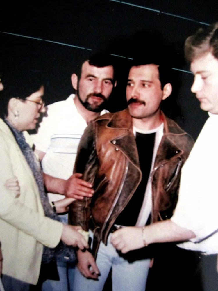 De rares photos de Freddy Mercury et son compagnon Jim Hutton De rares photos de Freddy Mercury et son compagnon Jim Hutton 6 De-rares-photos-de-Freddy-Mercury-et-son-compagnon-Jim-Hutton-6