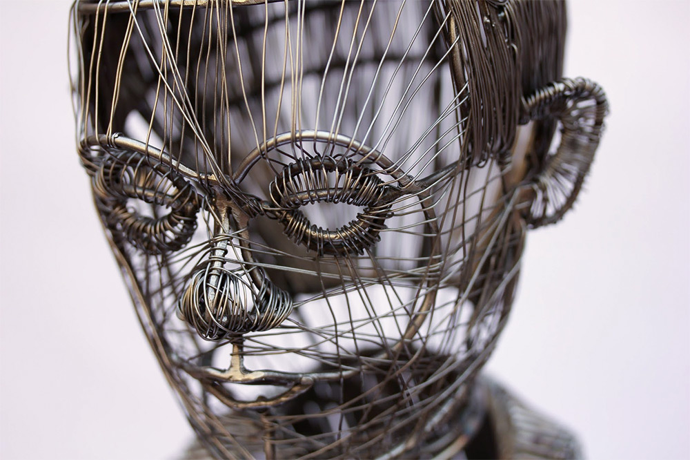 Les personnages de fil de fer de Roberto Fanari Les personnages de fil de fer de Roberto Fanari 3 Les personnages de fil de fer de Roberto Fanari 3