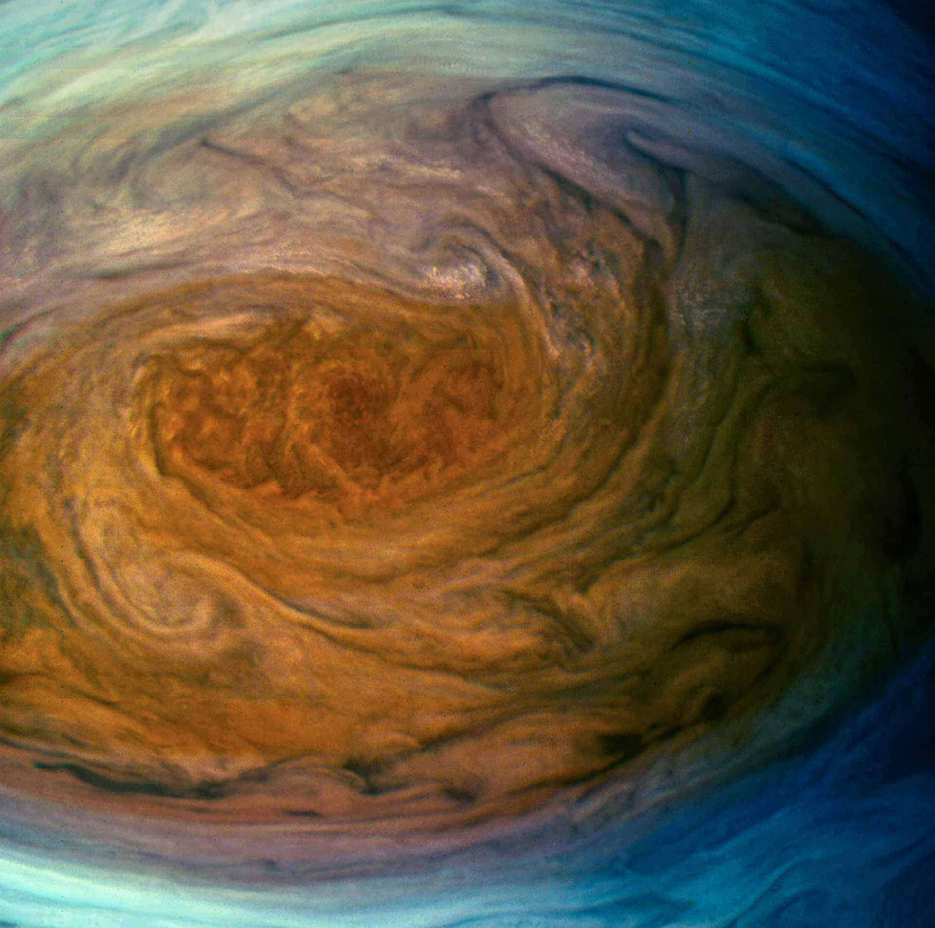 De magnifiques photos de la tache rouge de Jupiter par la sonde Juno De magnifiques photos de la tache rouge de Jupiter par la sonde Juno 7 De magnifiques photos de la tache rouge de Jupiter par la sonde Juno 7