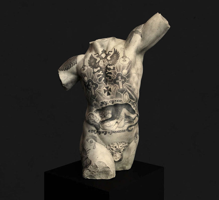 Des tatouages sur des sculptures classiques par Fabio Viale Des tatouages sur des sculptures classiques par Fabio Viale 5 Des tatouages sur des sculptures classiques par Fabio Viale 5