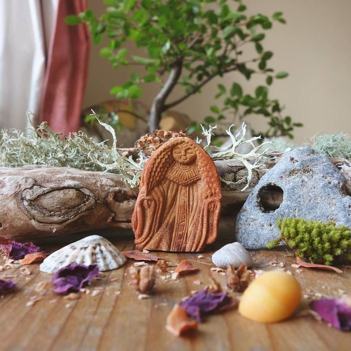 Les sculptures dans les noyaux d'avocats de Jan Campbell Les sculptures dans les noyaux d avocats de Jan Campbell 13 Les sculptures dans les noyaux d'avocats de Jan Campbell 13