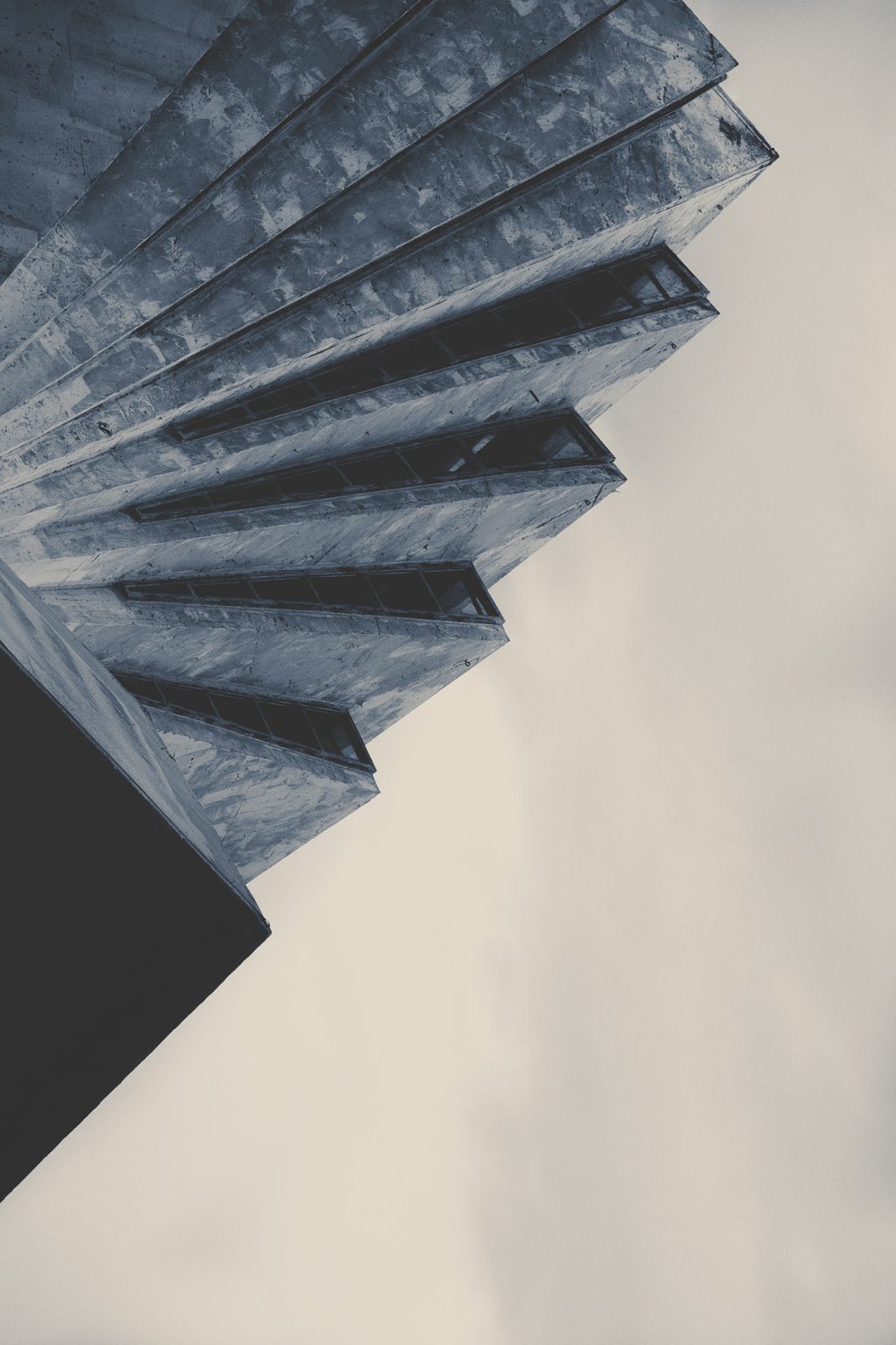 Spaceships: des photos d'architectures comme des vaisseaux spatiaux par Lars Stieger Spaceships des photos d architectures comme des vaisseaux spatiaux par Lars Stieger 4 Spaceships-des-photos-d-architectures-comme-des-vaisseaux-spatiaux-par-Lars-Stieger-4