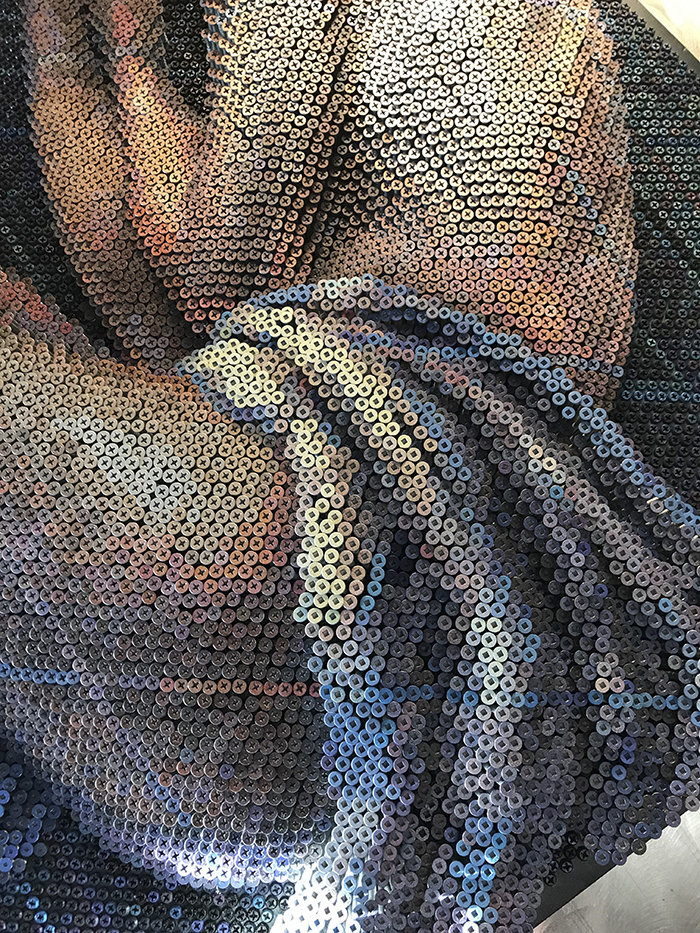 Descent, un tableau avec plus de 20000 vis par Bruce Mackley Descent un tableau avec plus de 20000 vis par Bruce Mackley 7 Descent, un tableau avec plus de 20000 vis par Bruce Mackley 7