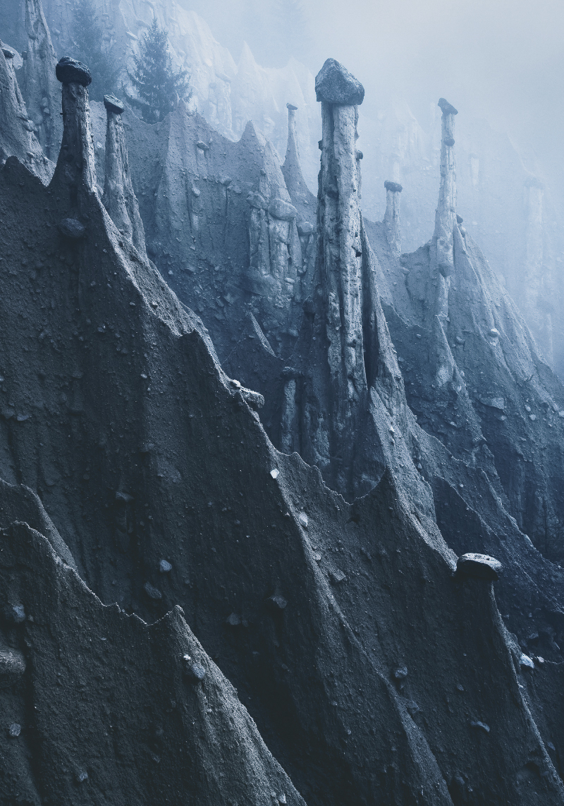 Les pyramides de terre ou cheminées de fées de Renon par Kilian Schönberger Les pyramides de terre ou cheminees de fees de Renon par Kilian Schonberger 1 Les pyramides de terre ou cheminées de fées de Renon par Kilian Schönberger 1