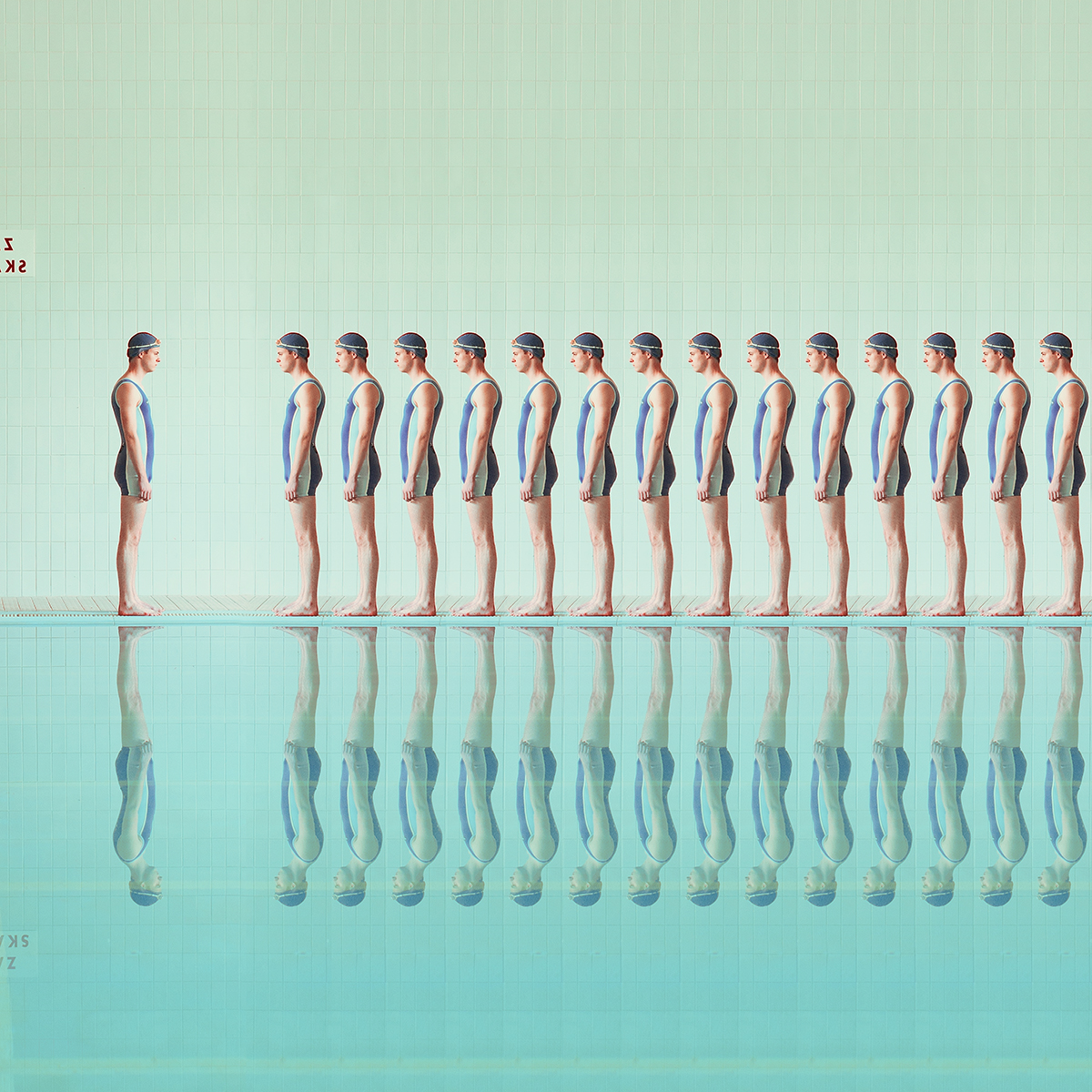 Des images de natation synchronisée dans des piscines de l'ère soviétique par Maria Svarbova des images de natation synchronisee dans des piscines de l ere sovietique par Maria Svarbova 6 des-images-de-natation-synchronisee-dans-des-piscines-de-l-ere-sovietique-par-Maria-Svarbova-6