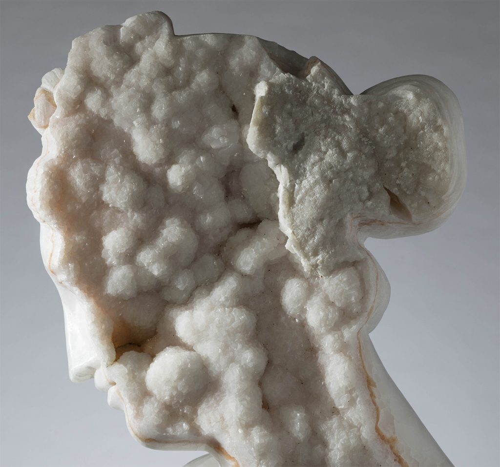 Les bustes de cristaux d'onyx blanc de Massimiliano Pelletti Les bustes de cristaux d onyx blanc de Massimiliano Pelletti 2 Les bustes de cristaux d'onyx blanc de Massimiliano Pelletti 2