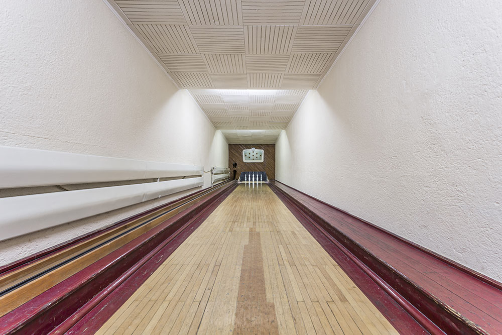Un demi-siècle de pistes de bowling allemandes par Robert Götzfried un demi siecle de pistes de bowling allemandes par Robert Gotzfried 7 un-demi-siecle-de-pistes-de-bowling-allemandes-par-Robert-Gotzfried-7